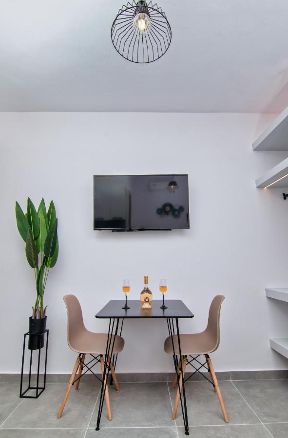Luxury Apartment In The Center Rhodes City Extérieur photo